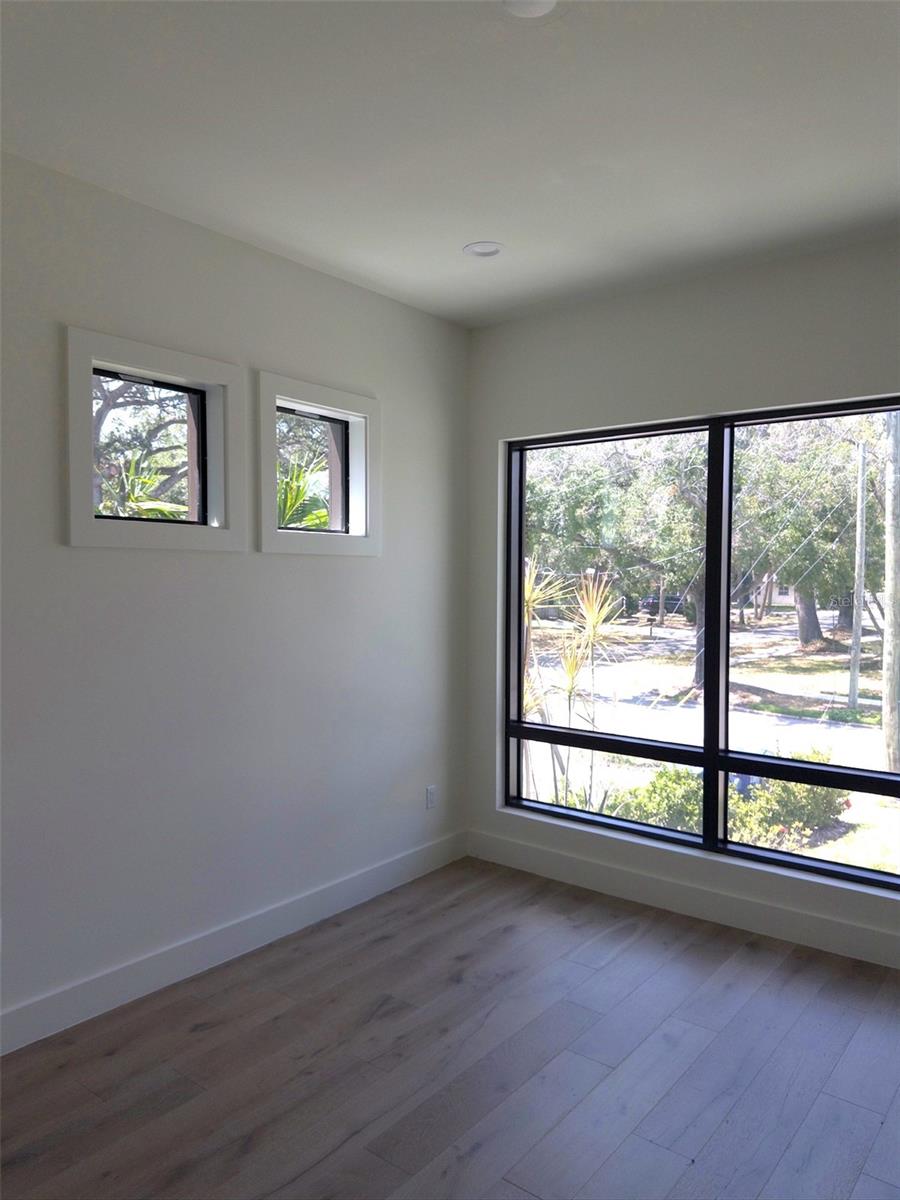 WEST SHORE CREST - Residential