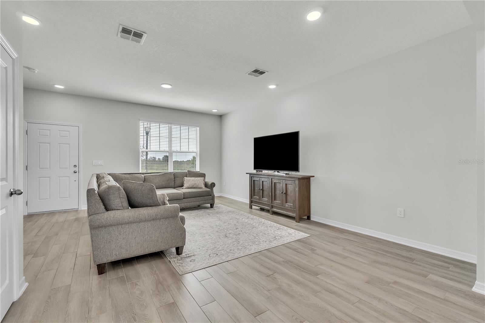 12190 PLUMPTON DRIVE