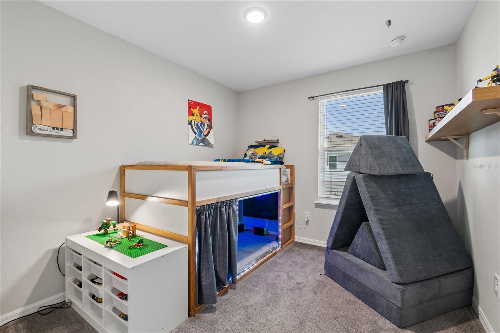 LIVE OAK HILLS - Residential