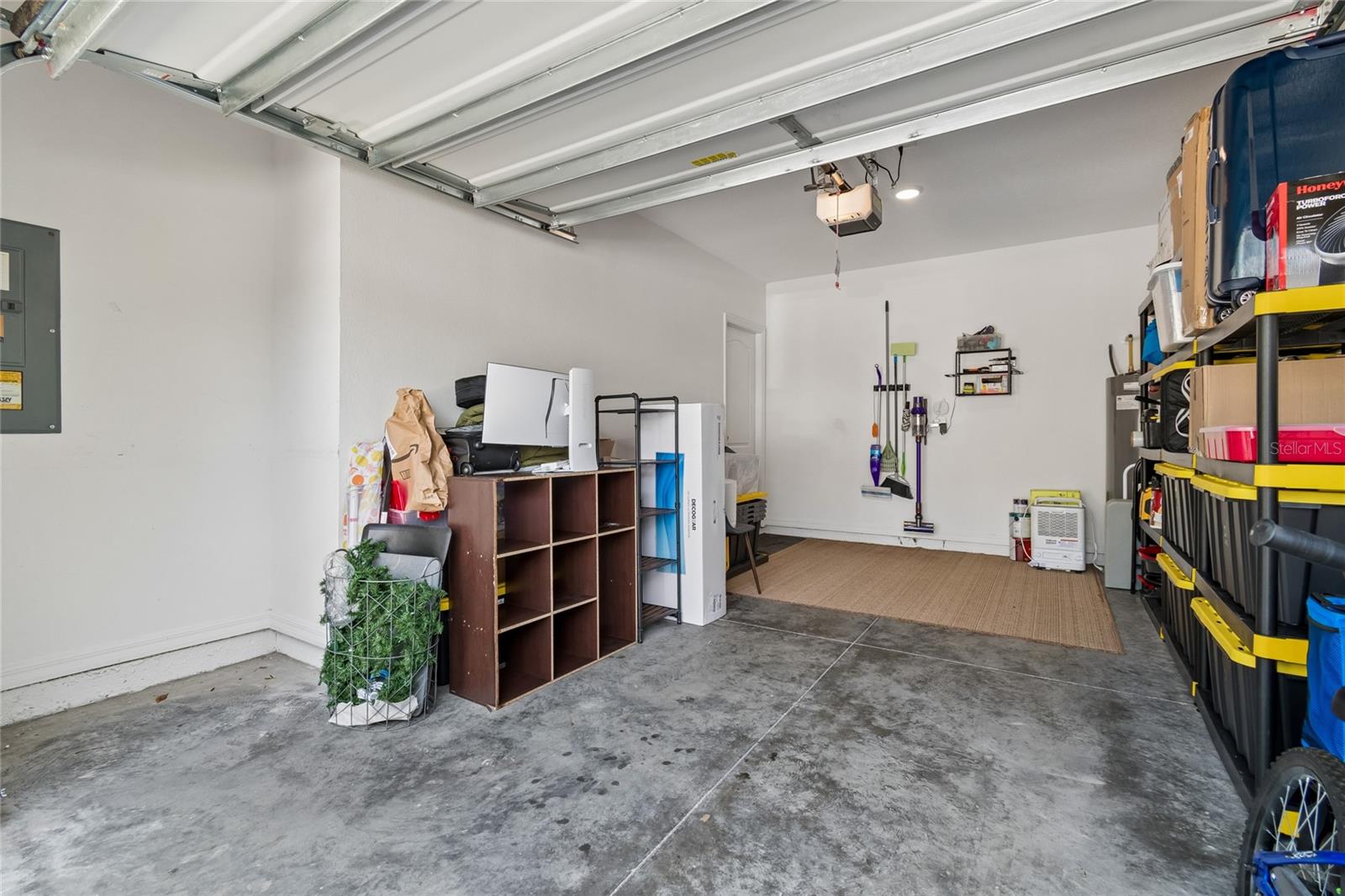 LIVE OAK HILLS - Residential