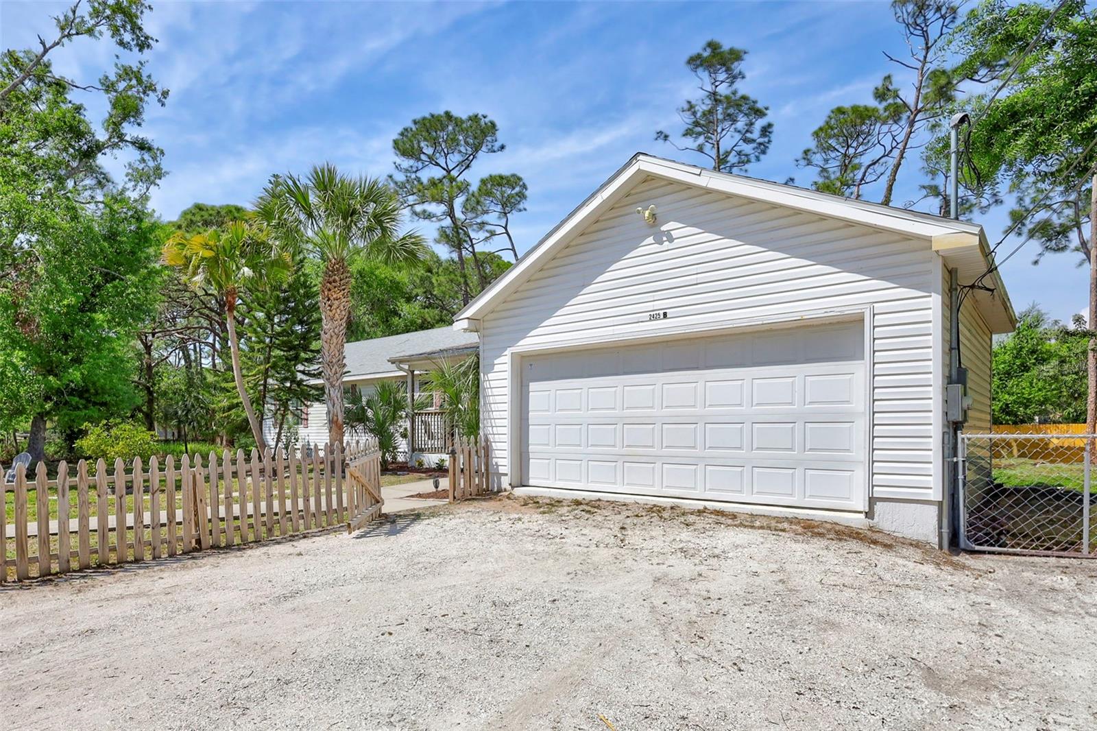 LORRAINE PARK - Residential