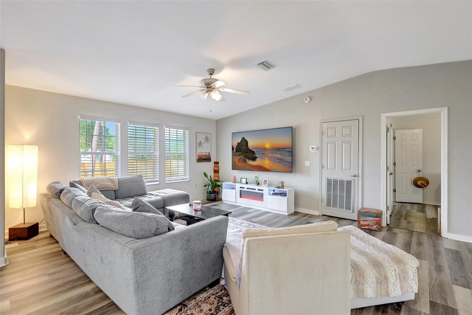 LORRAINE PARK - Residential