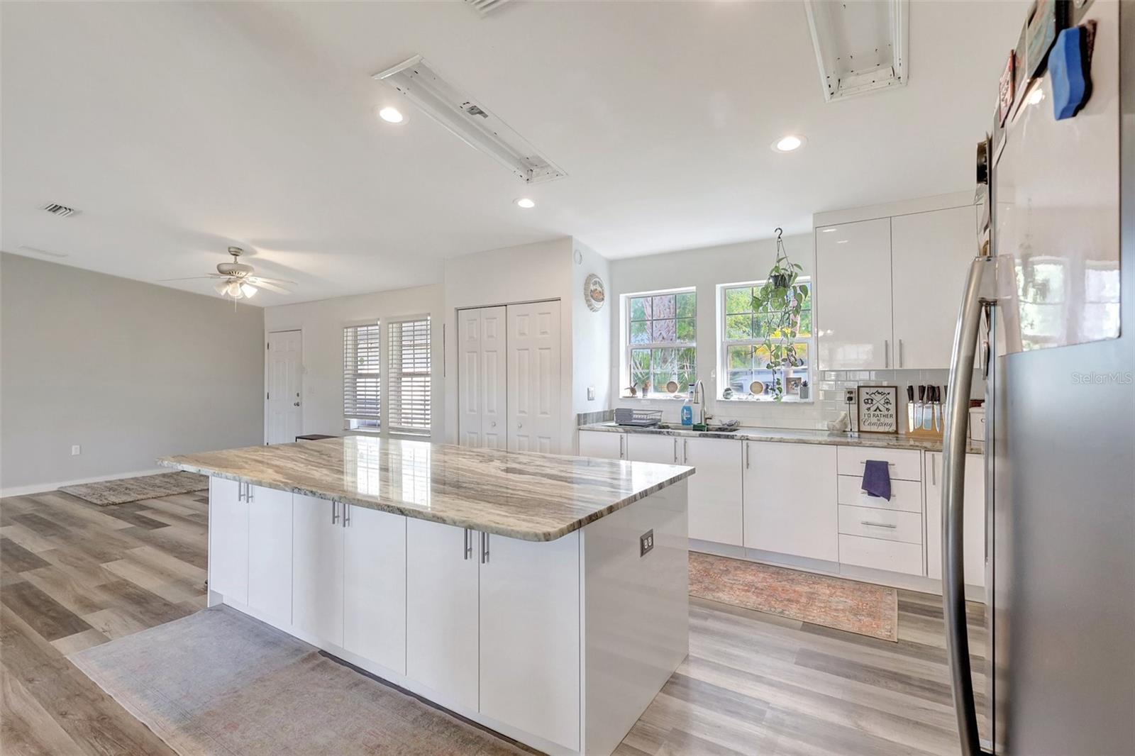 LORRAINE PARK - Residential