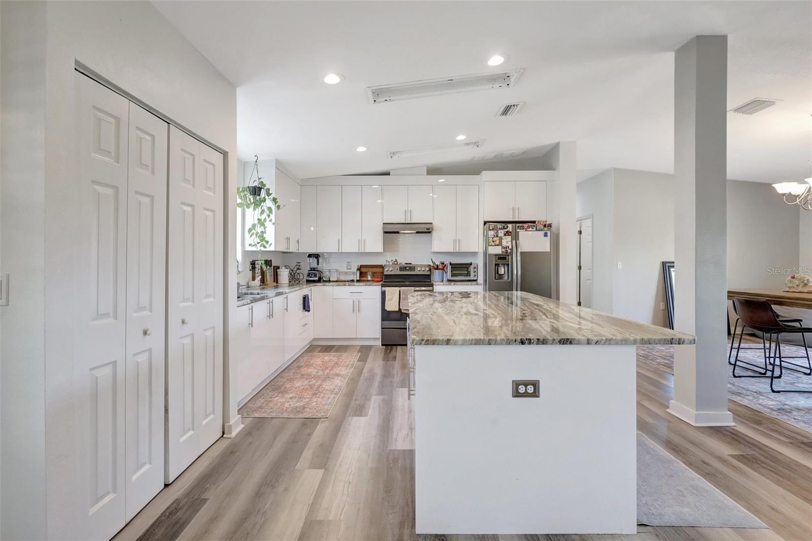 LORRAINE PARK - Residential