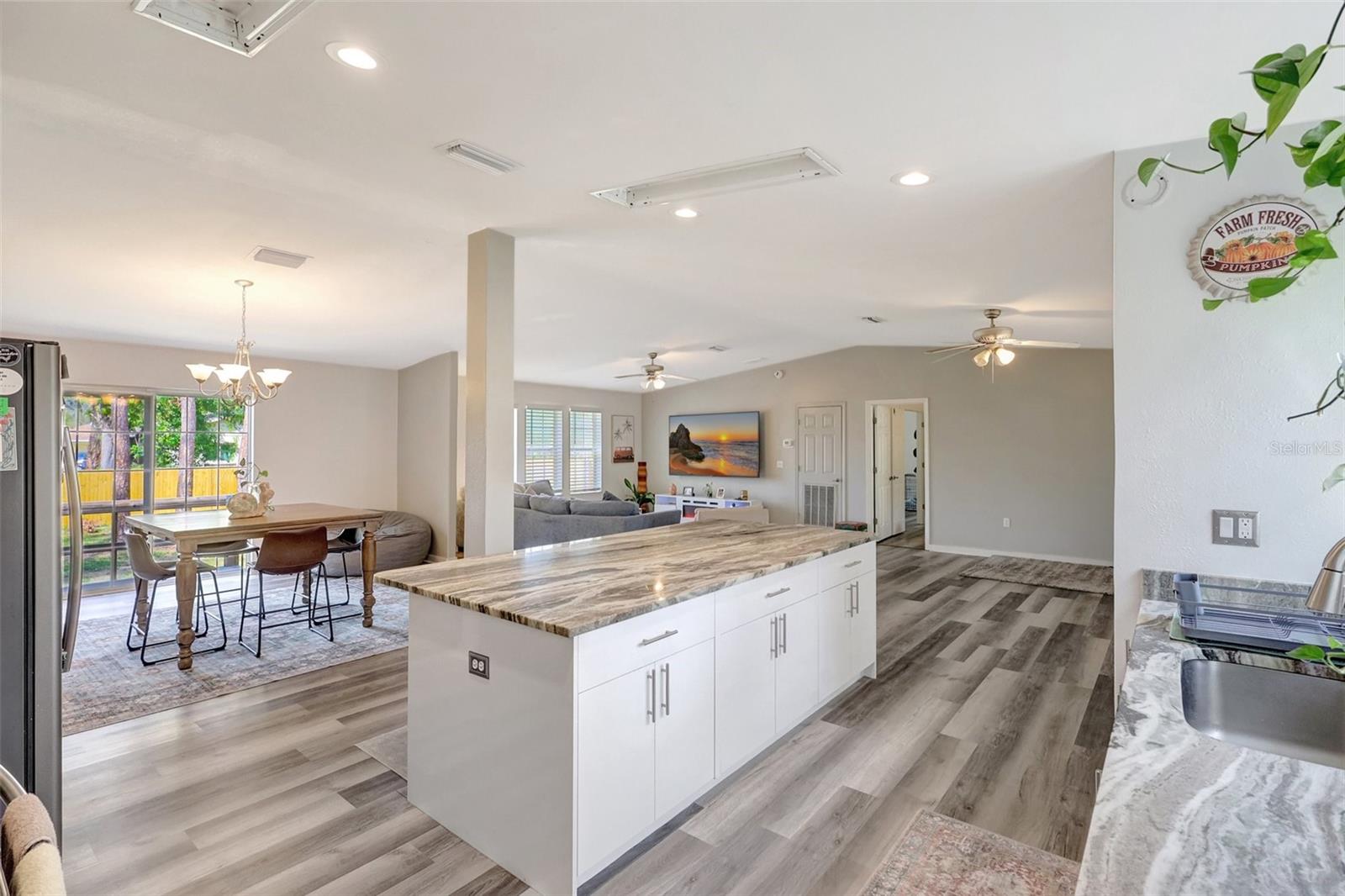 LORRAINE PARK - Residential