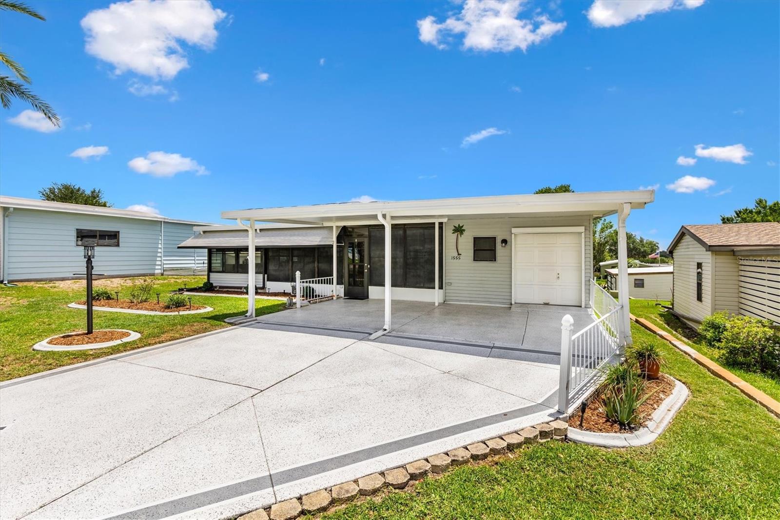 LADY LAKE ORANGE BLOSSOM GARDENS UNIT 10 - Residential