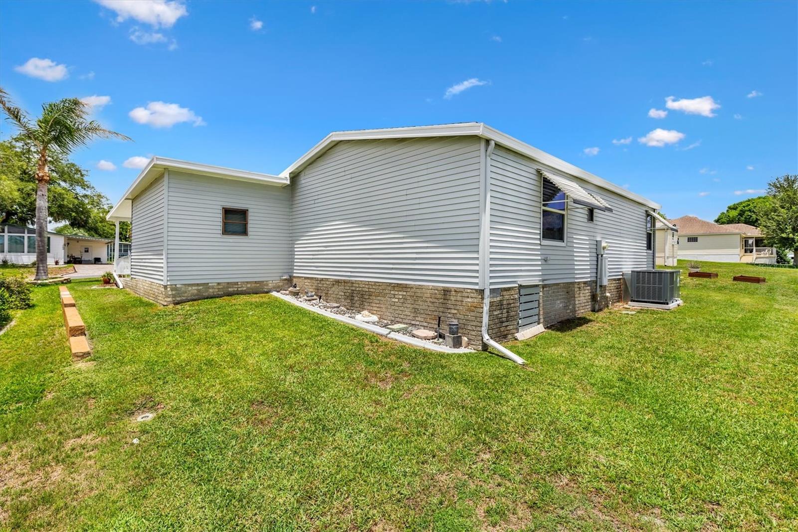 LADY LAKE ORANGE BLOSSOM GARDENS UNIT 10 - Residential
