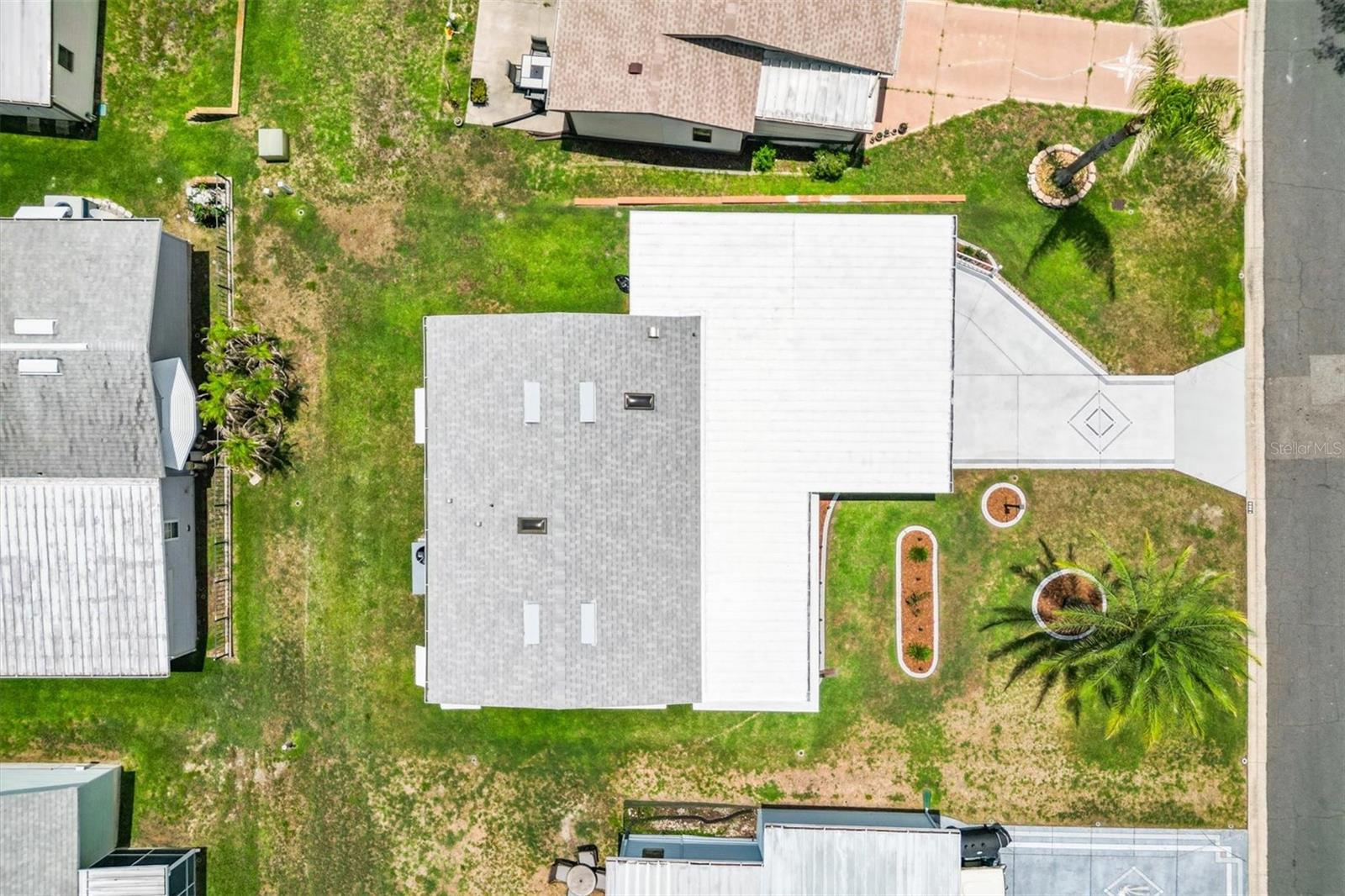 LADY LAKE ORANGE BLOSSOM GARDENS UNIT 10 - Residential