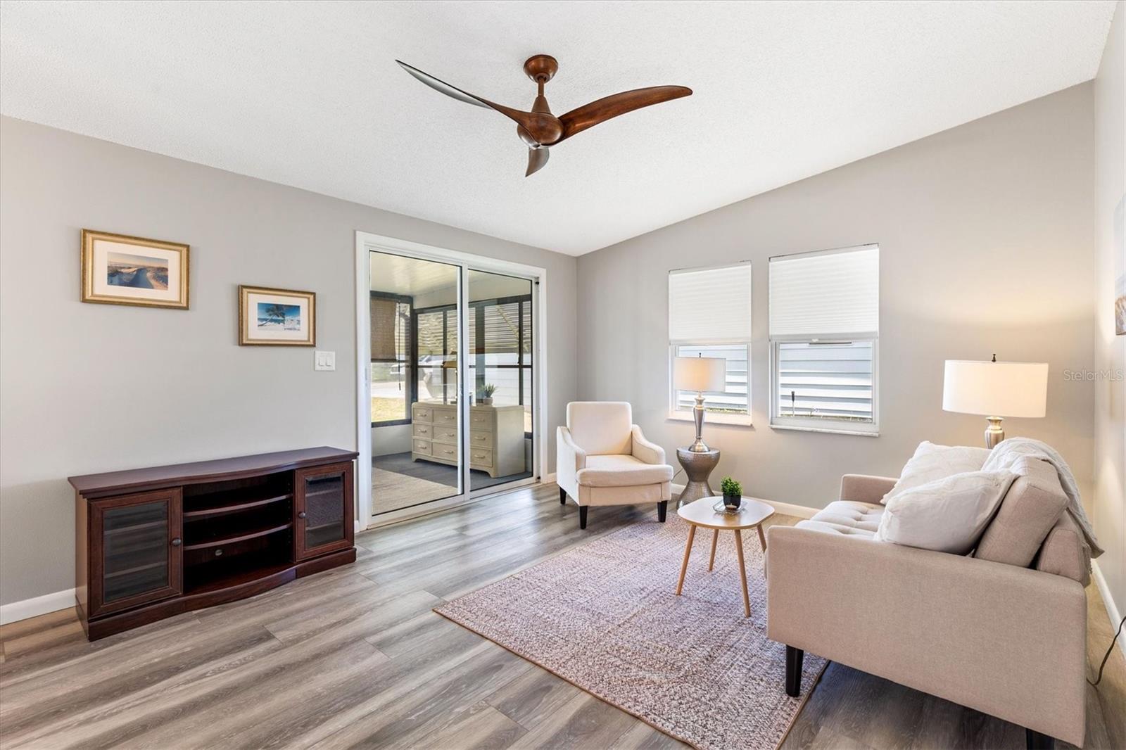 LADY LAKE ORANGE BLOSSOM GARDENS UNIT 10 - Residential