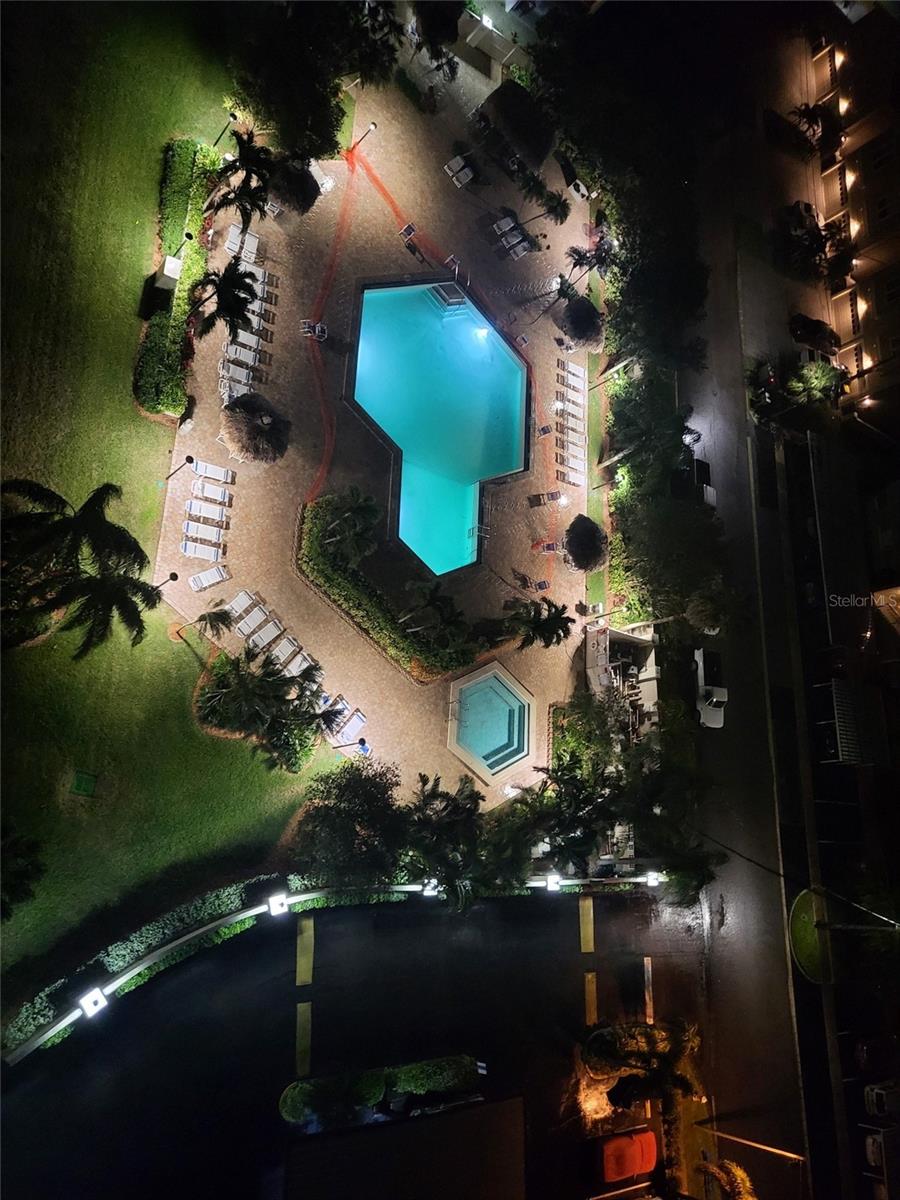 400 ISLAND WAY 1606