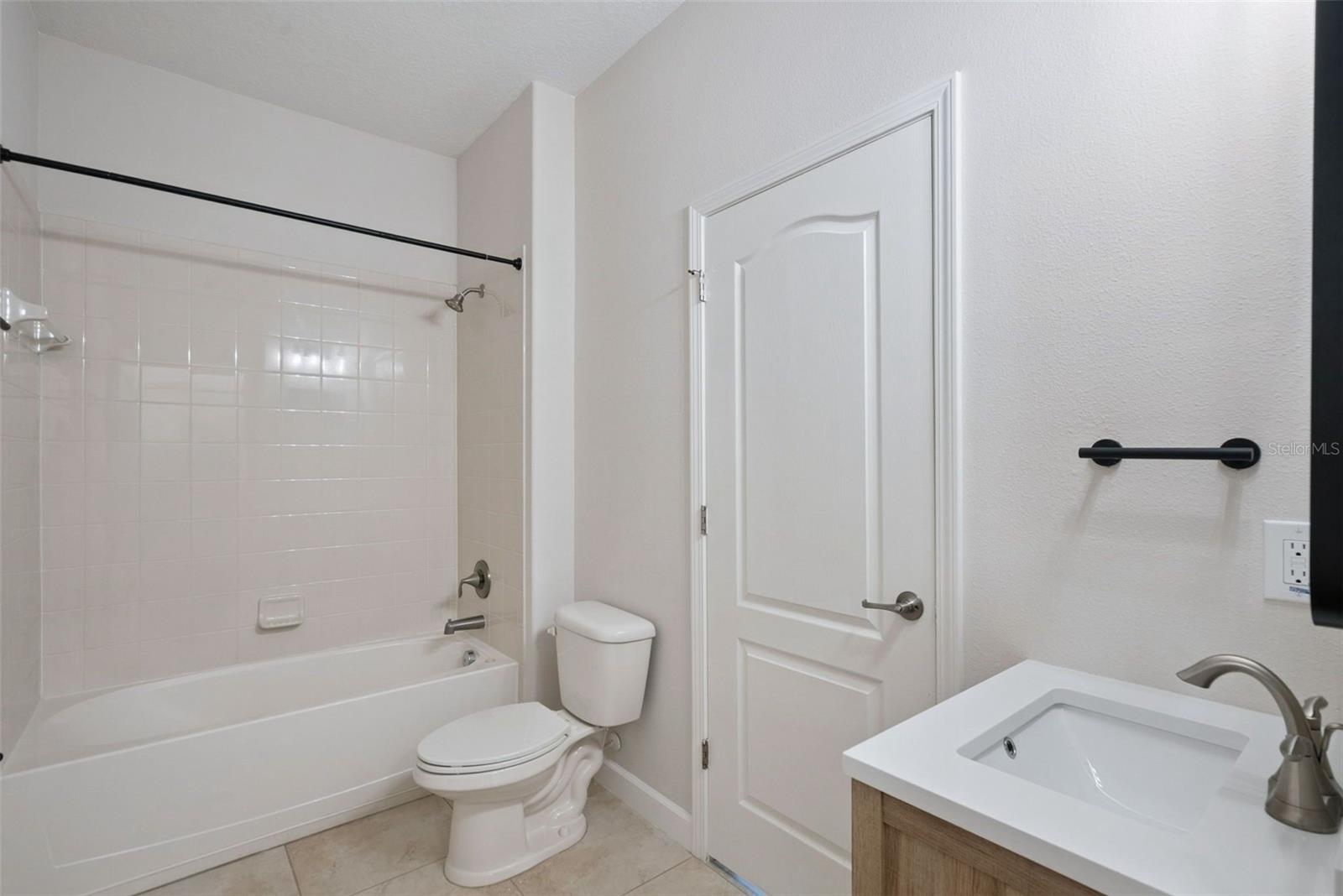 SIGNATURE LAKES PH 3B-4 3B-5 & 3 - Residential