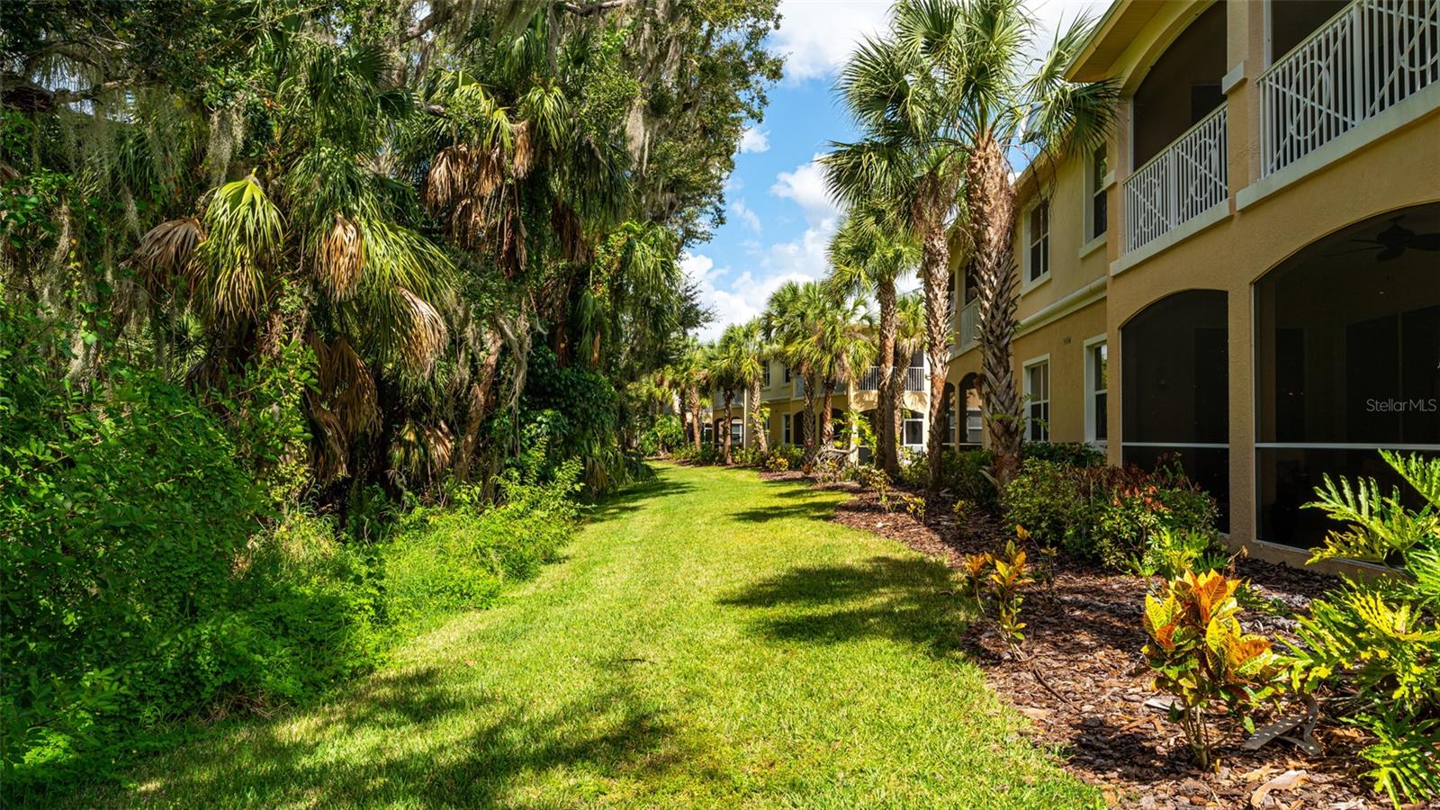 WATERLEFE GOLF & RIVER CLUB - Residential Lease