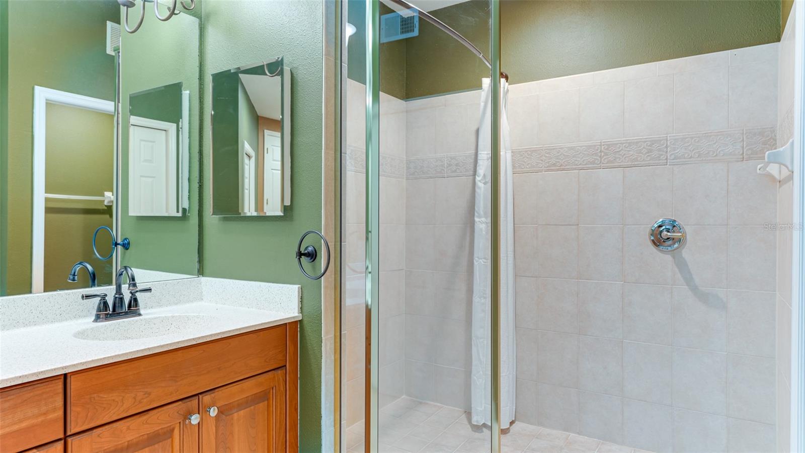 WATERLEFE GOLF & RIVER CLUB - Residential Lease