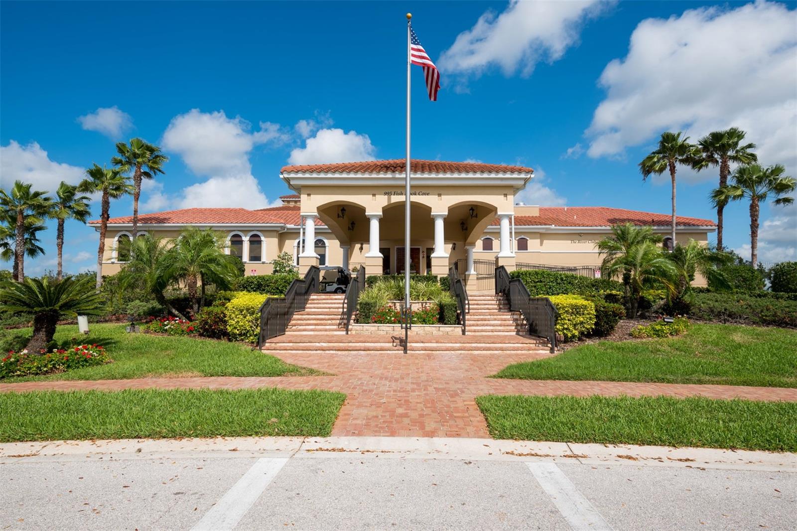 WATERLEFE GOLF & RIVER CLUB - Residential Lease