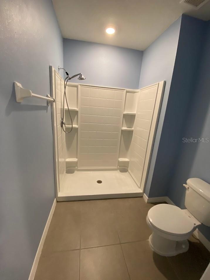 THE DISTRICT - Residential Lease