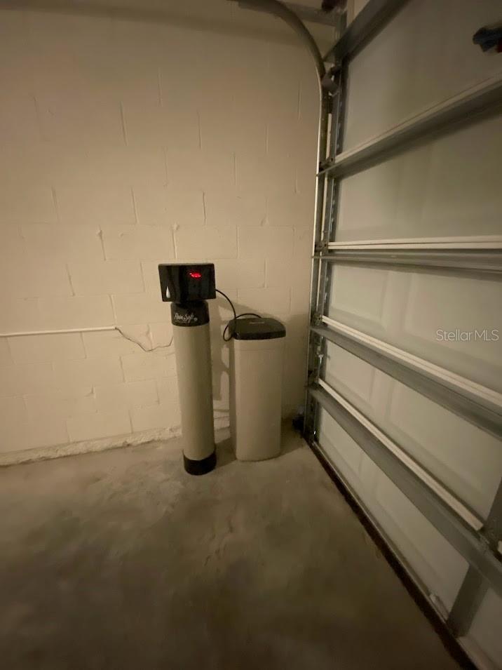 THE DISTRICT - Residential Lease