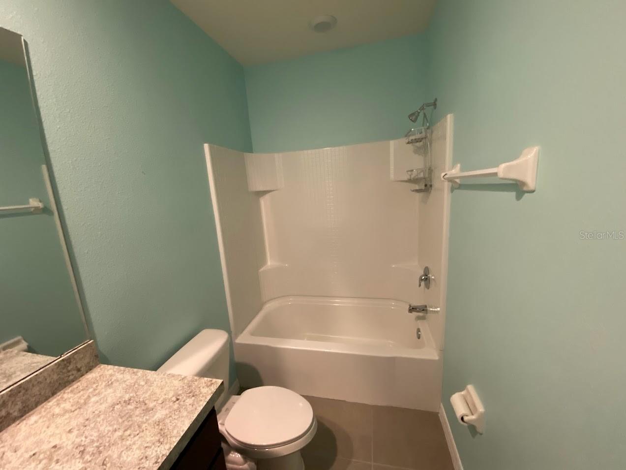 THE DISTRICT - Residential Lease