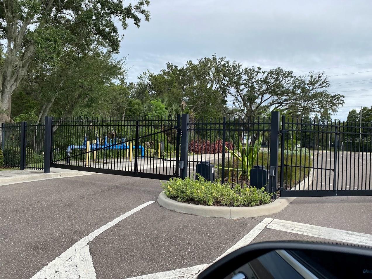 THE DISTRICT - Residential Lease