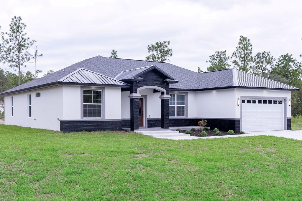 ROLLING HILLS - Residential