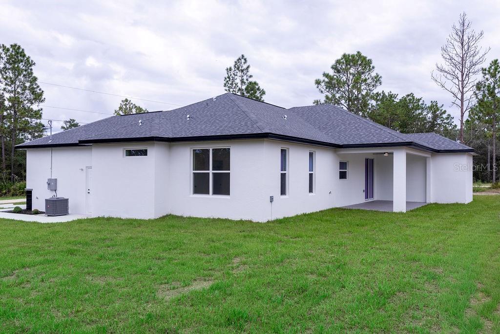 ROLLING HILLS - Residential