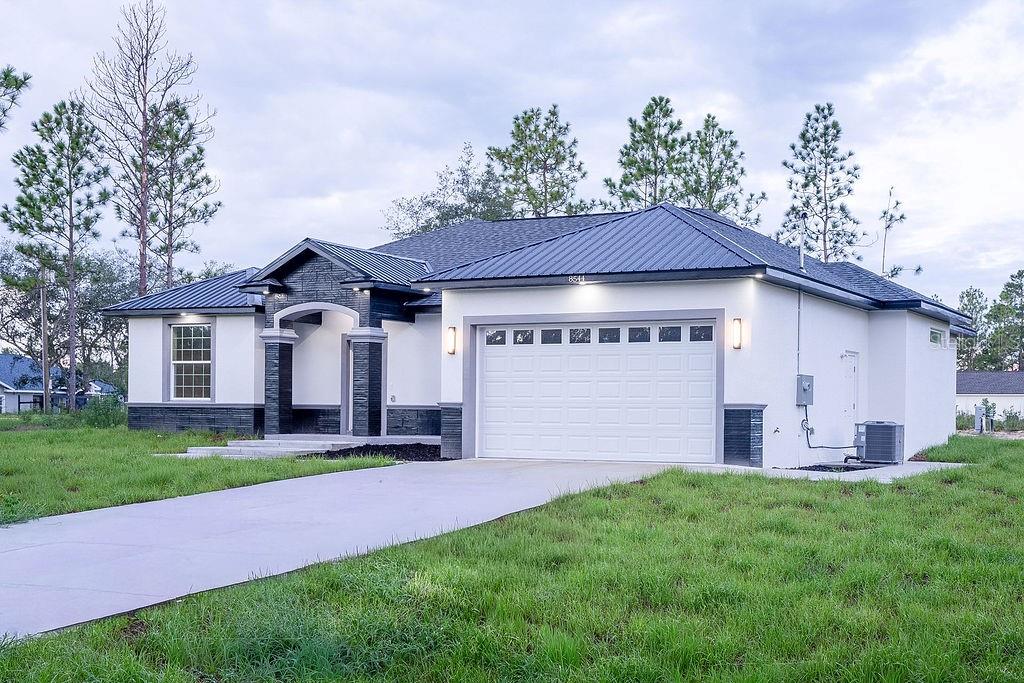 ROLLING HILLS - Residential