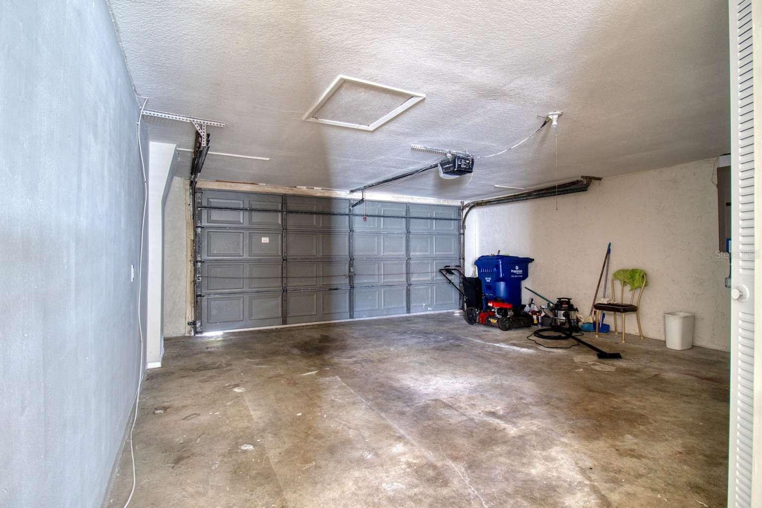 EMBASSY HILLS - Residential