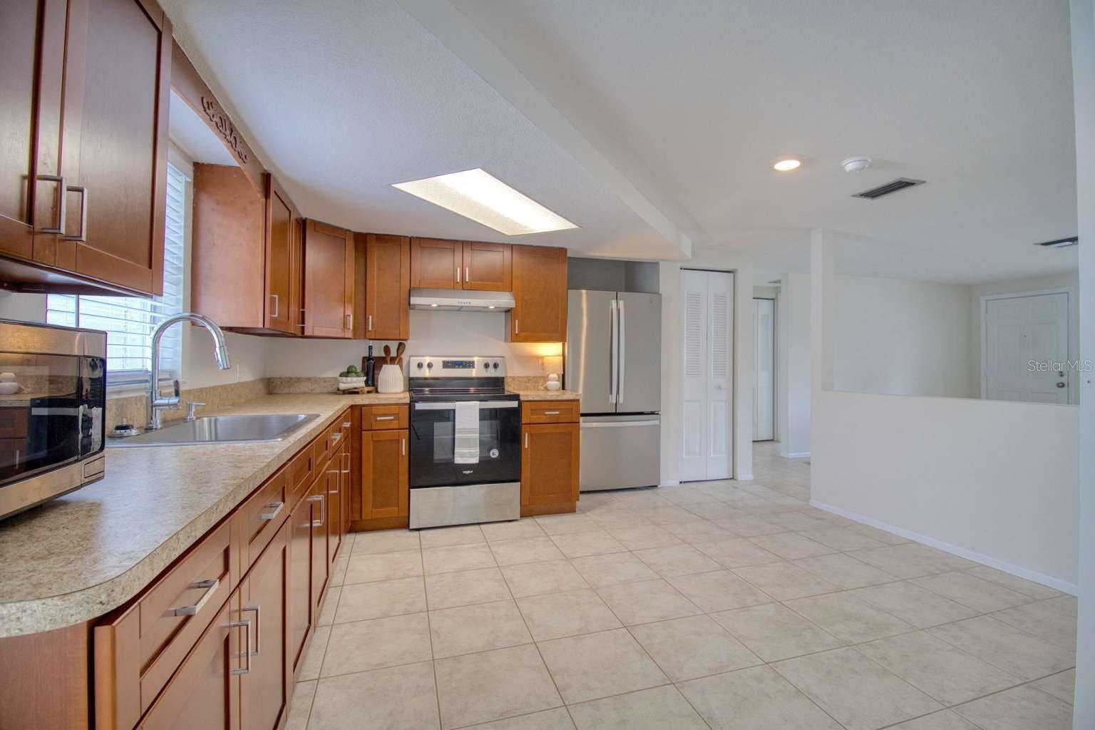 EMBASSY HILLS - Residential