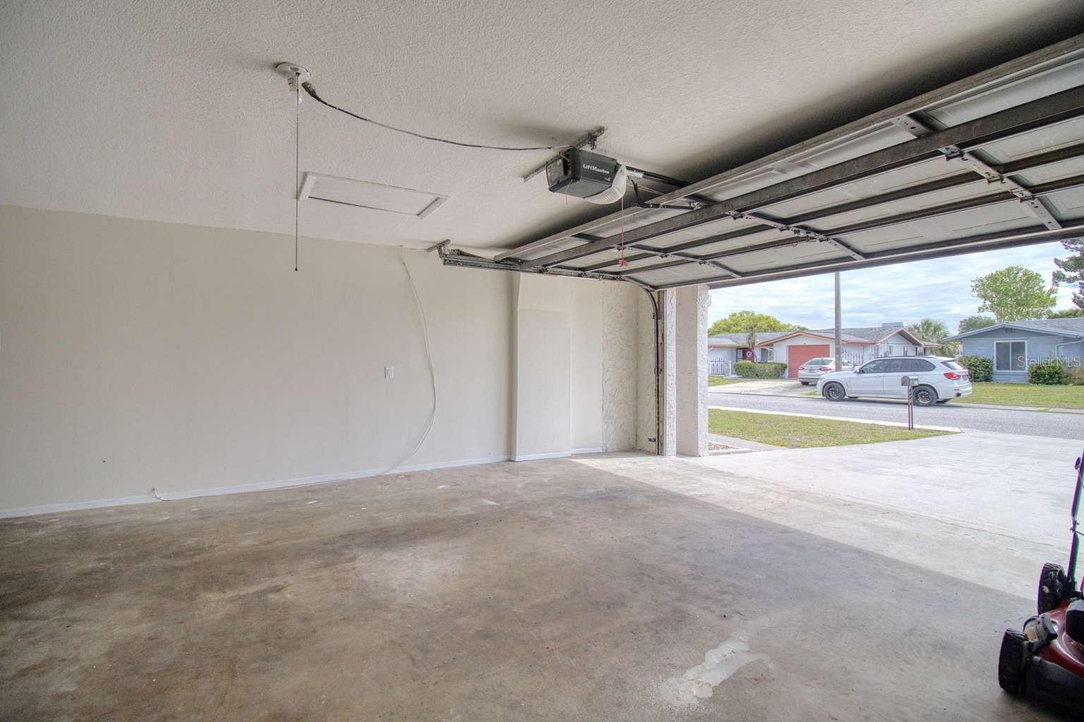 EMBASSY HILLS - Residential