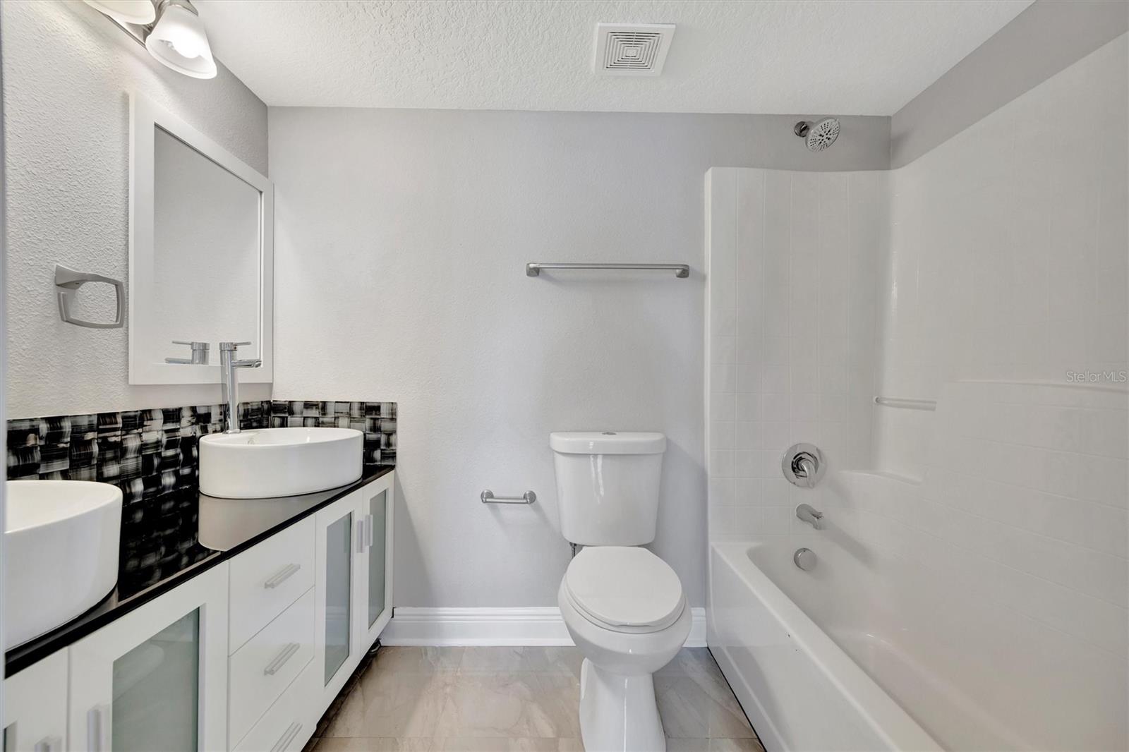 VALRICO HEIGHTS ESTATES - Residential