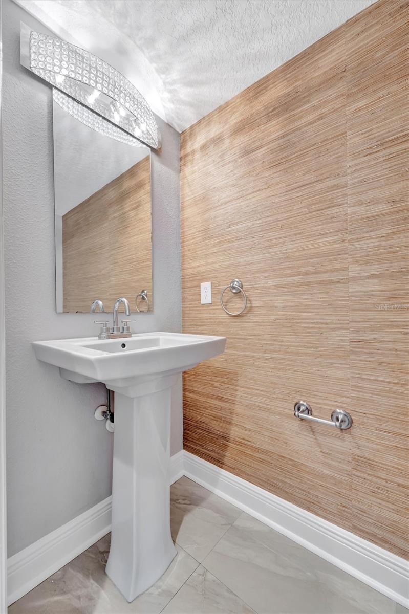 VALRICO HEIGHTS ESTATES - Residential