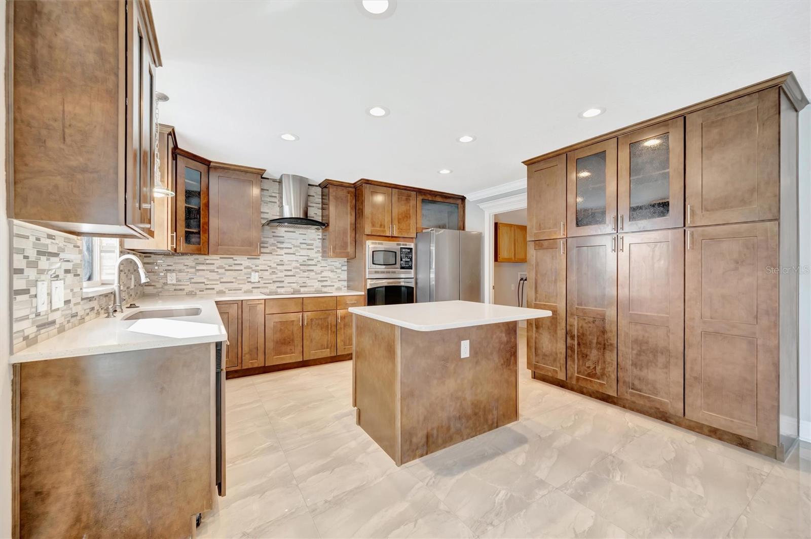 VALRICO HEIGHTS ESTATES - Residential