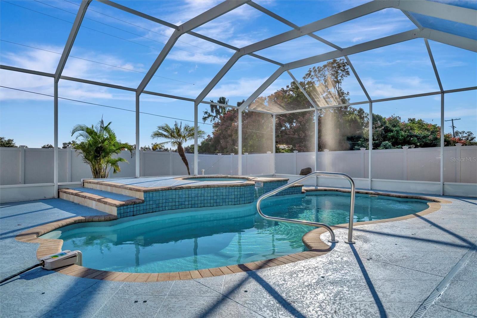 VALRICO HEIGHTS ESTATES - Residential