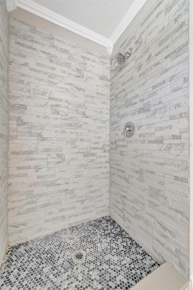 VALRICO HEIGHTS ESTATES - Residential