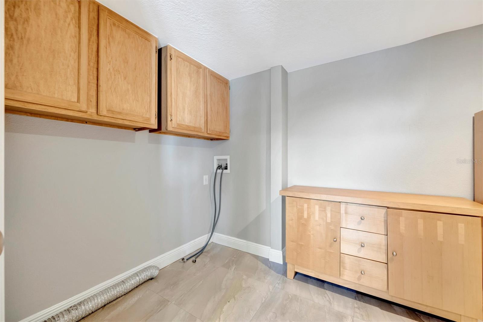 VALRICO HEIGHTS ESTATES - Residential