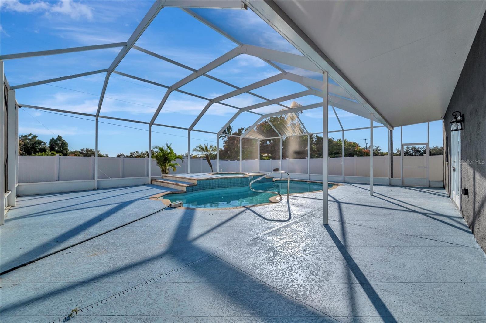 VALRICO HEIGHTS ESTATES - Residential