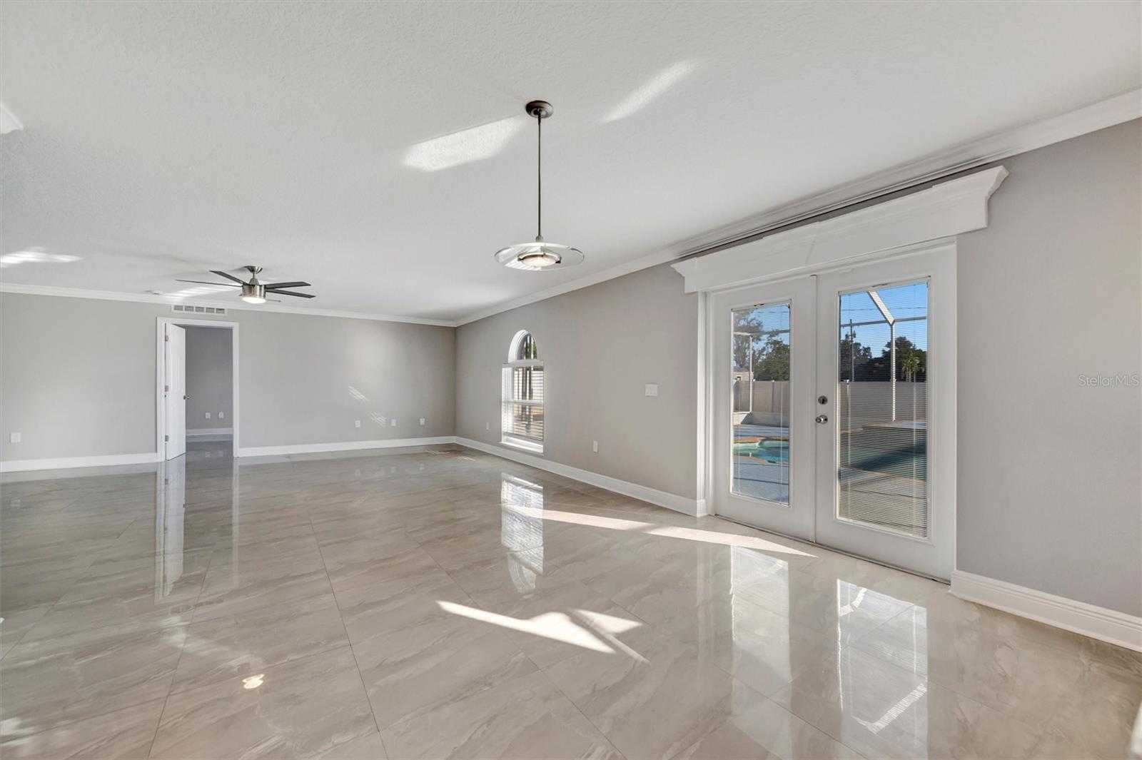 VALRICO HEIGHTS ESTATES - Residential