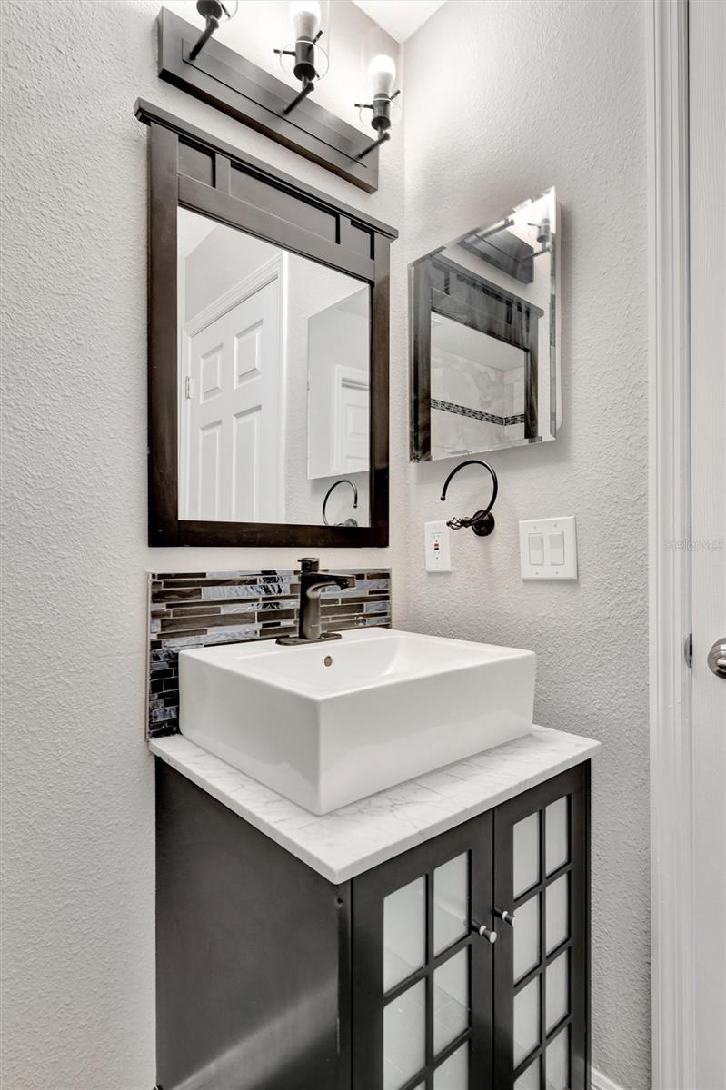 VALRICO HEIGHTS ESTATES - Residential