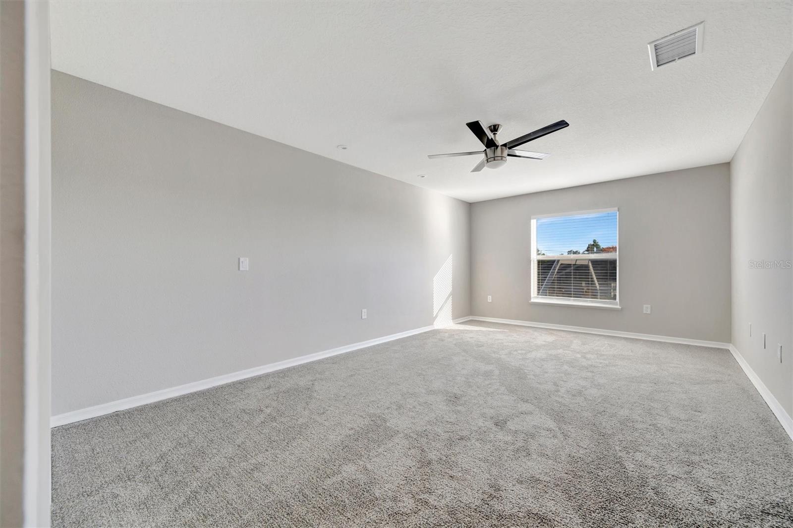 VALRICO HEIGHTS ESTATES - Residential