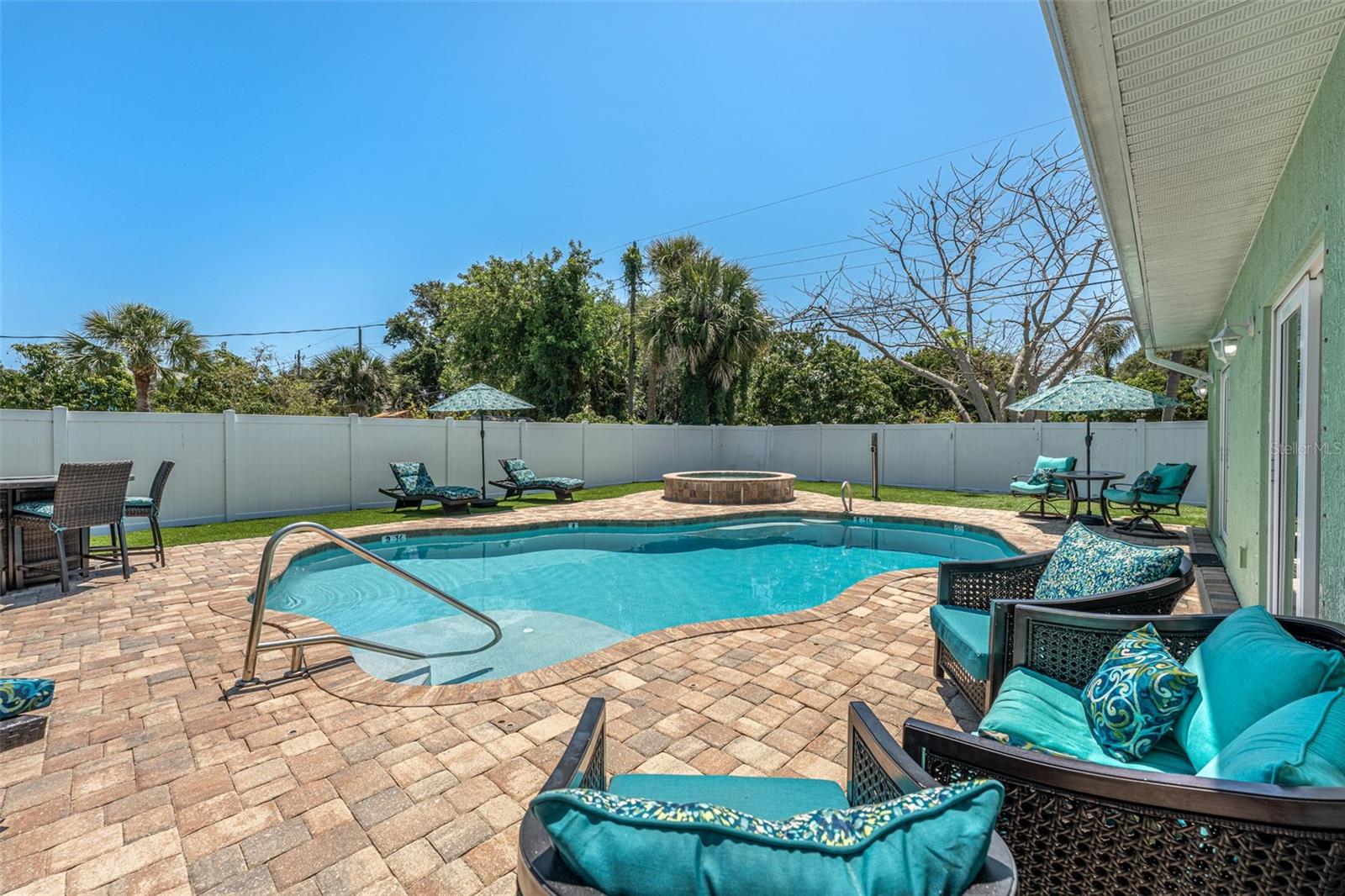 AVON BY SEA - Residential