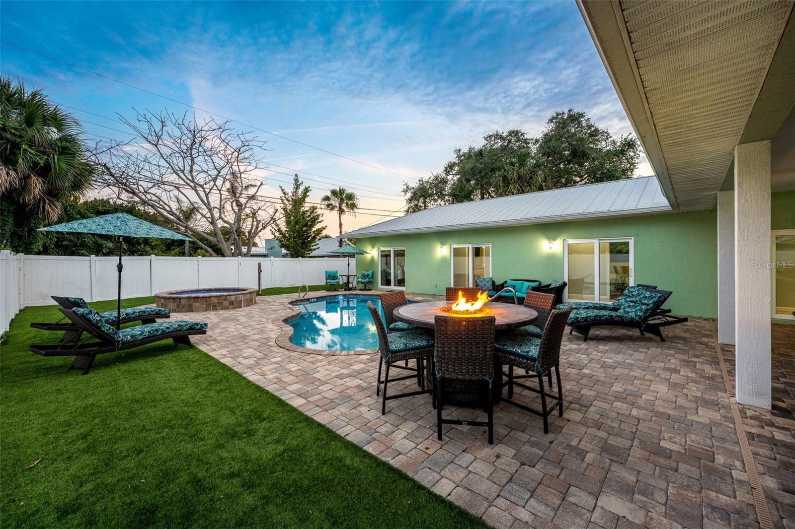 AVON BY SEA - Residential