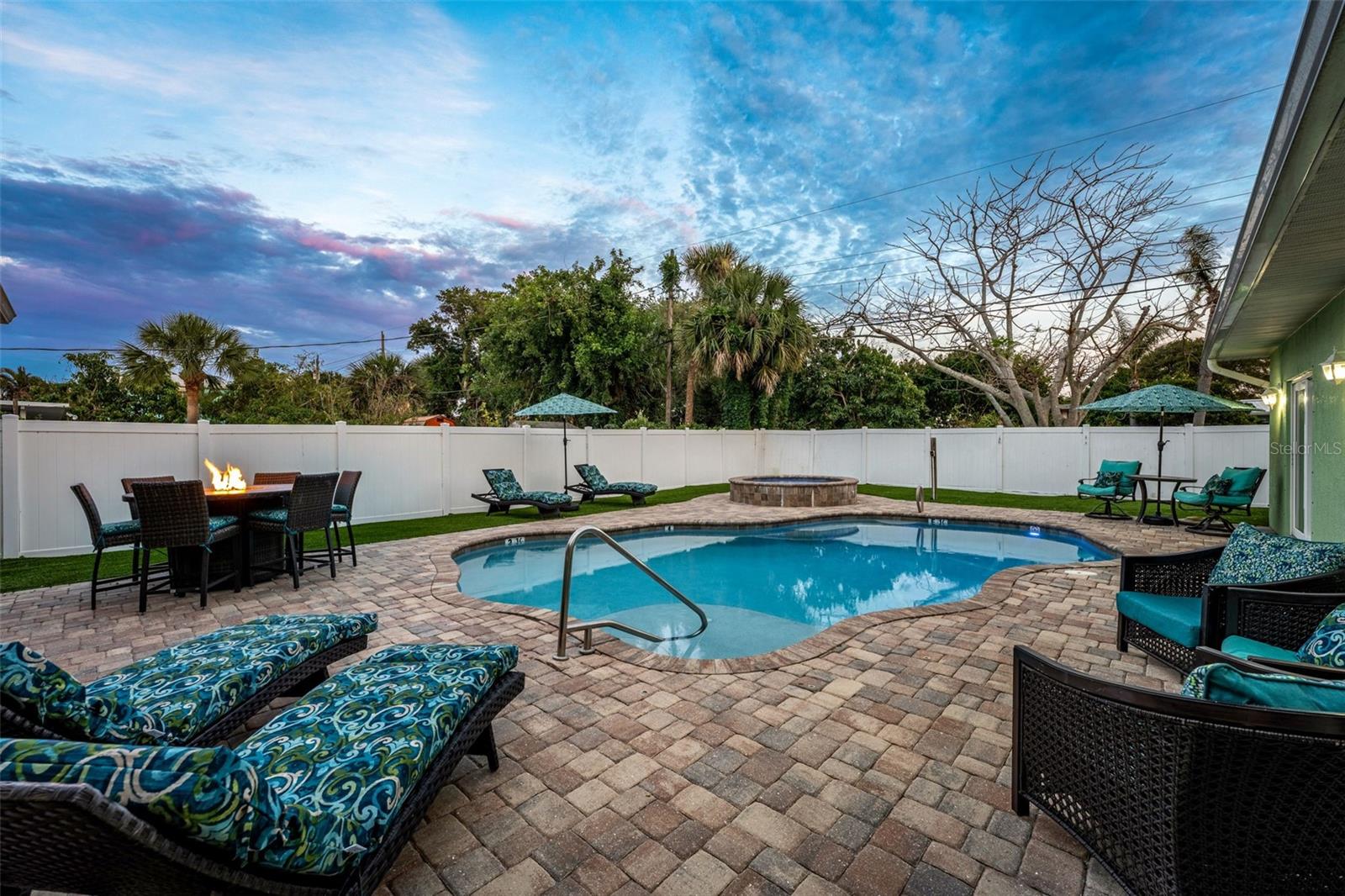 AVON BY SEA - Residential