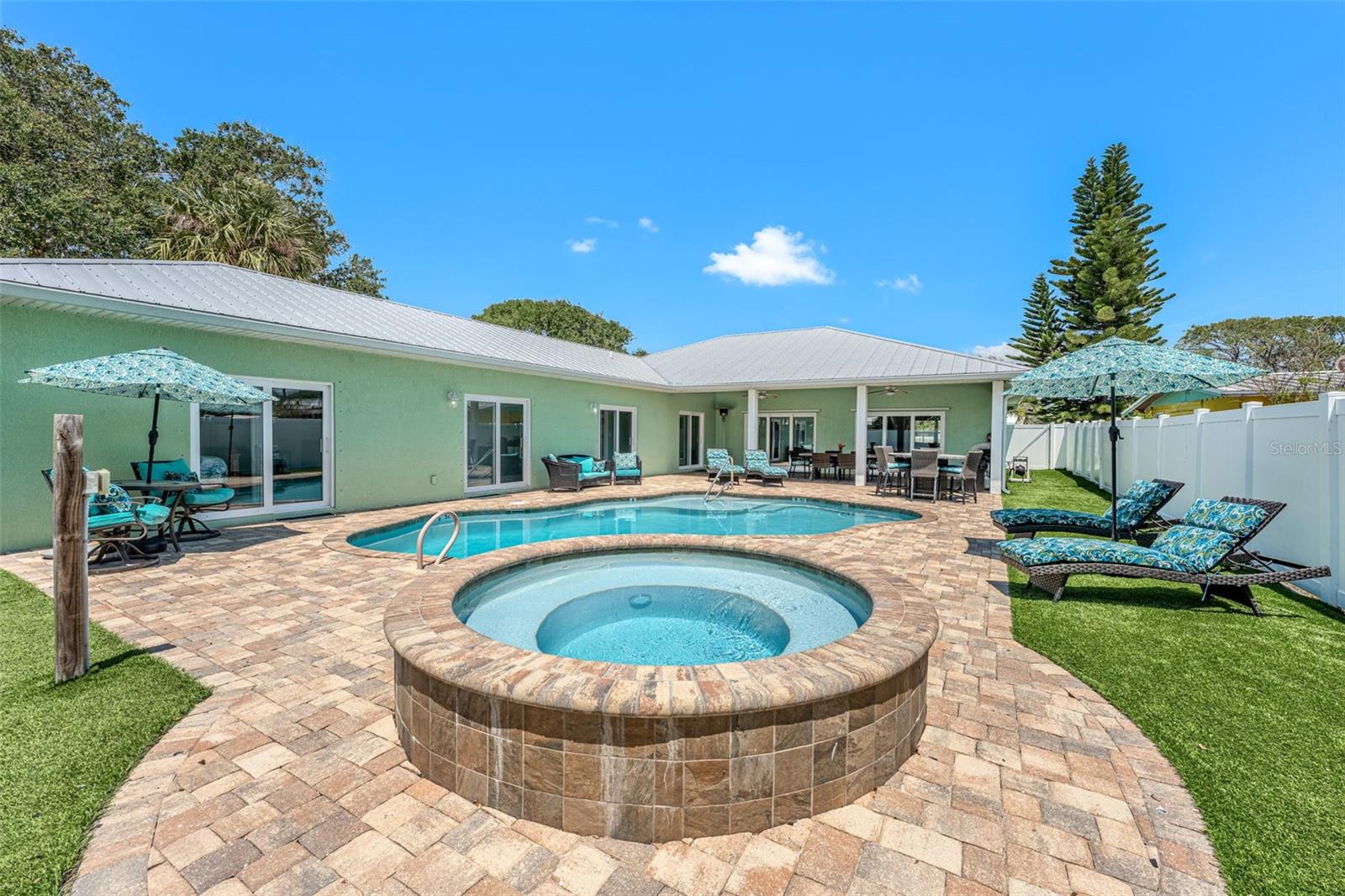 AVON BY SEA - Residential