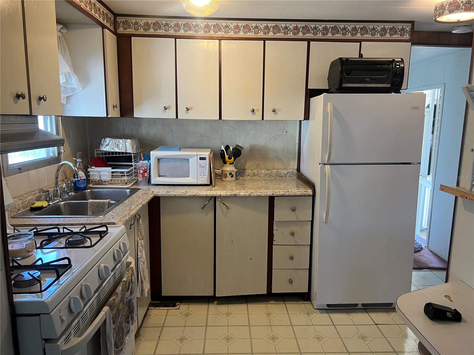 TRI-PAR ESTATES - Residential