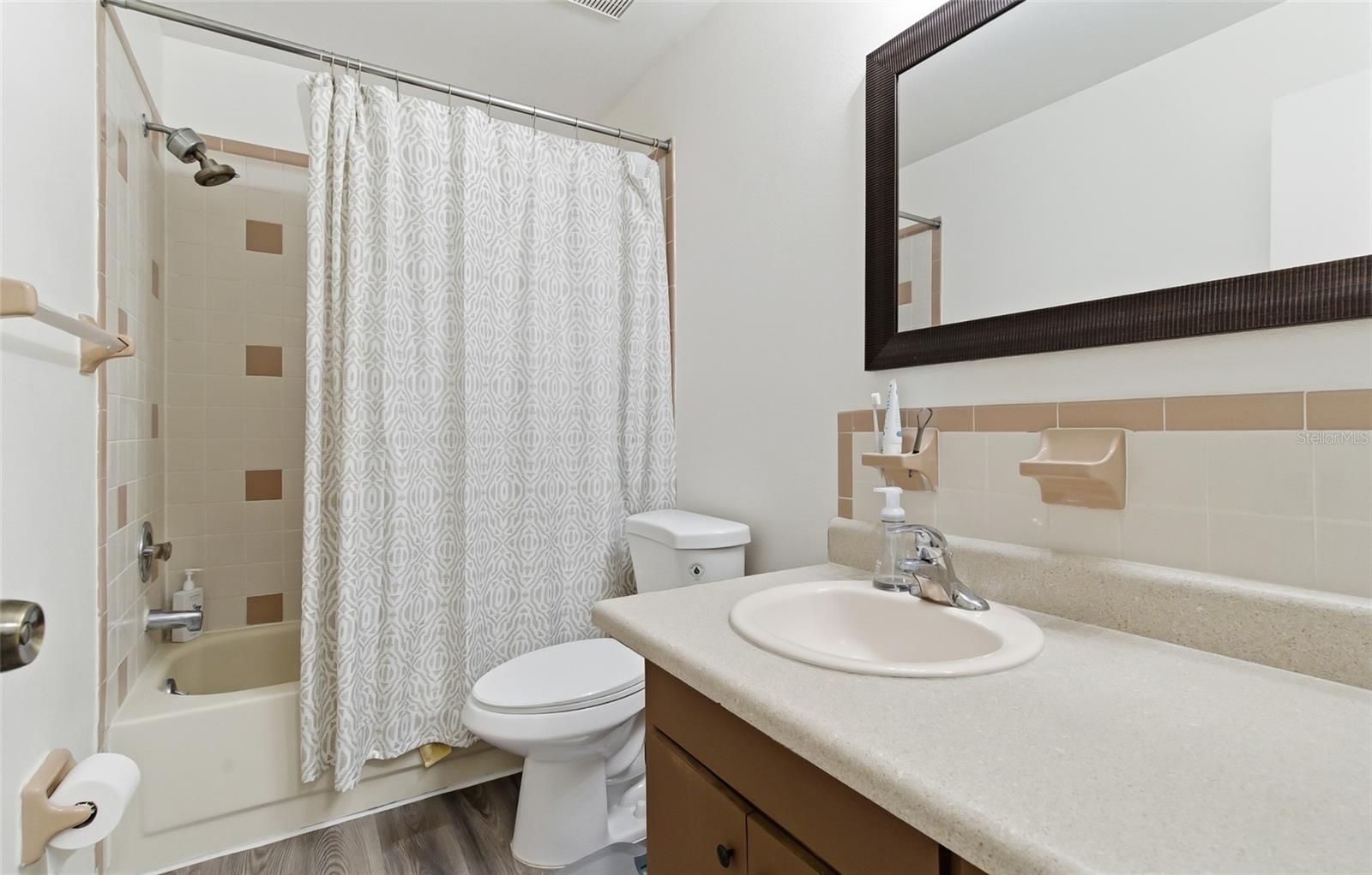 PINELLAS FARMS - Residential Income