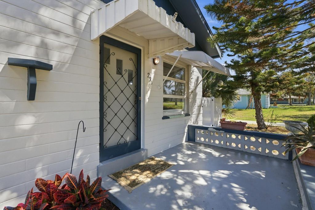 Photo of 231 N Ridgewood Avenue, Ormond Beach, FL 32174 (MLS # FC316901)