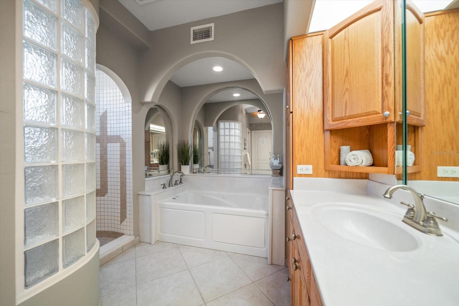 HERNANDO BEACH - Residential