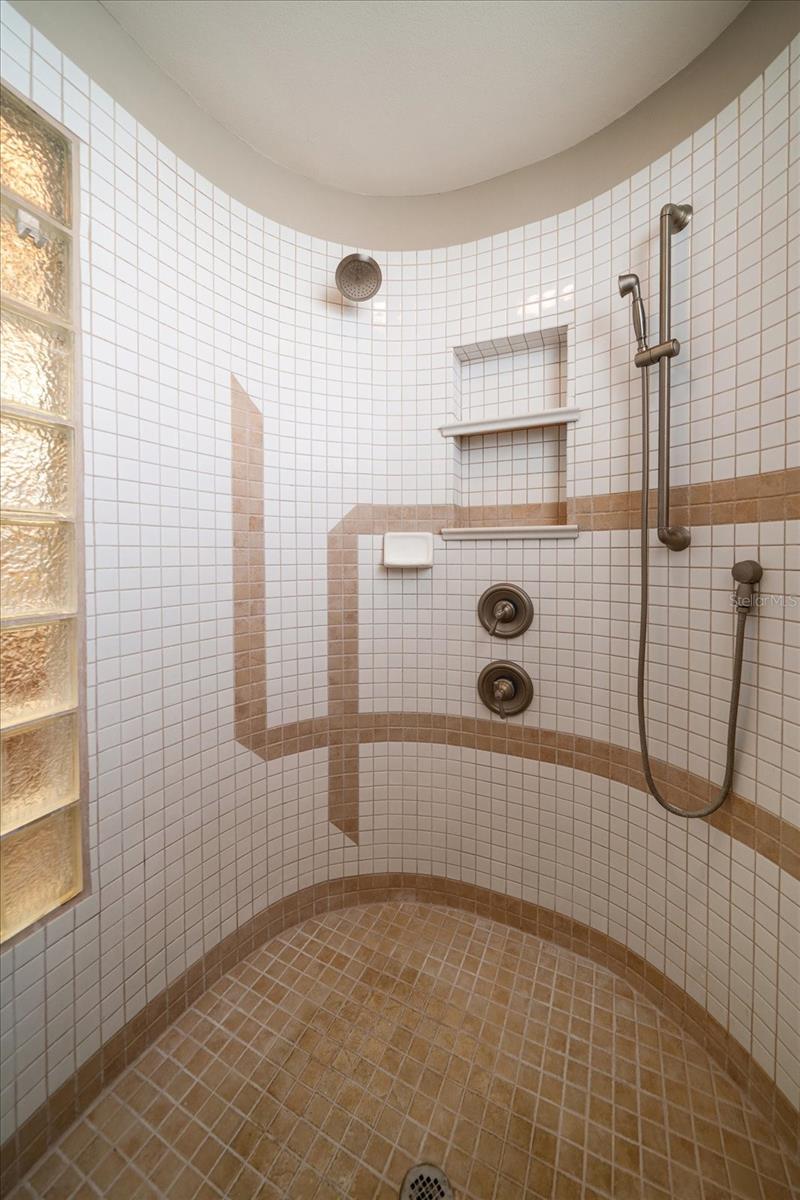 HERNANDO BEACH - Residential