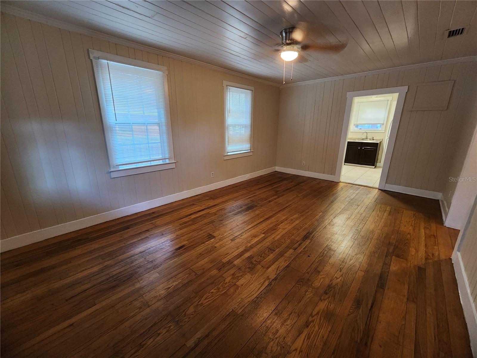 SOUTH RIVERSIDE SEC A - Residential Lease