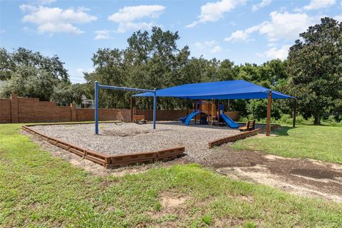 A home in APOPKA