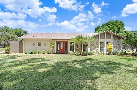 Photo of 9005 Haymarket Lane, Odessa, FL 33556 (MLS # TB8494965)